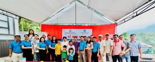 Trường trung cấp nghề GTVT Thanh Hoá tổ chức Chương trình thiện nguyện với chủ đề “Chia sẻ yêu thương – thắp sáng tương lai”